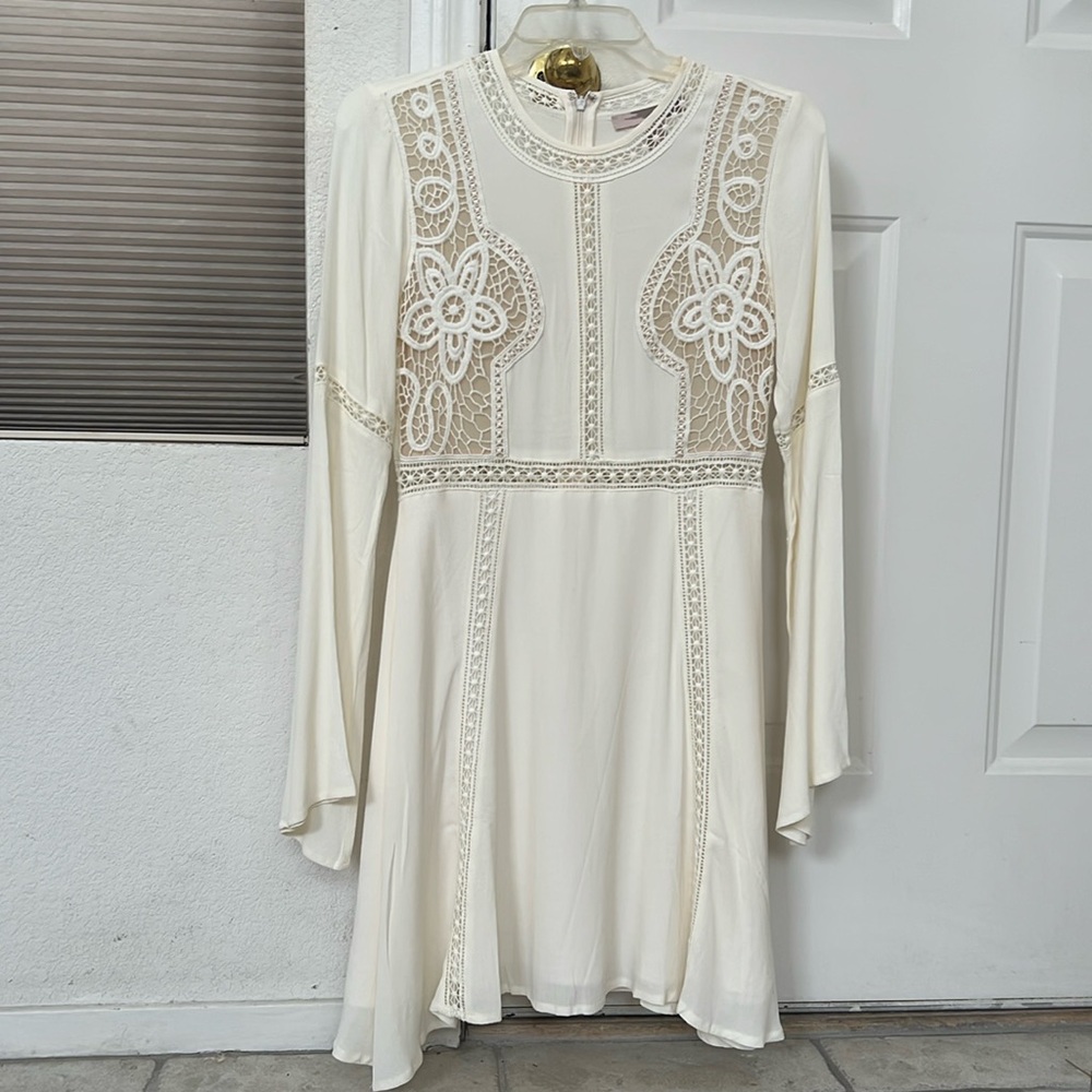 WEDDING TO BOHO DRESS. PURCHASED FOR A PHOTO SHOOT. EGGSHELL WHITE. (cream)